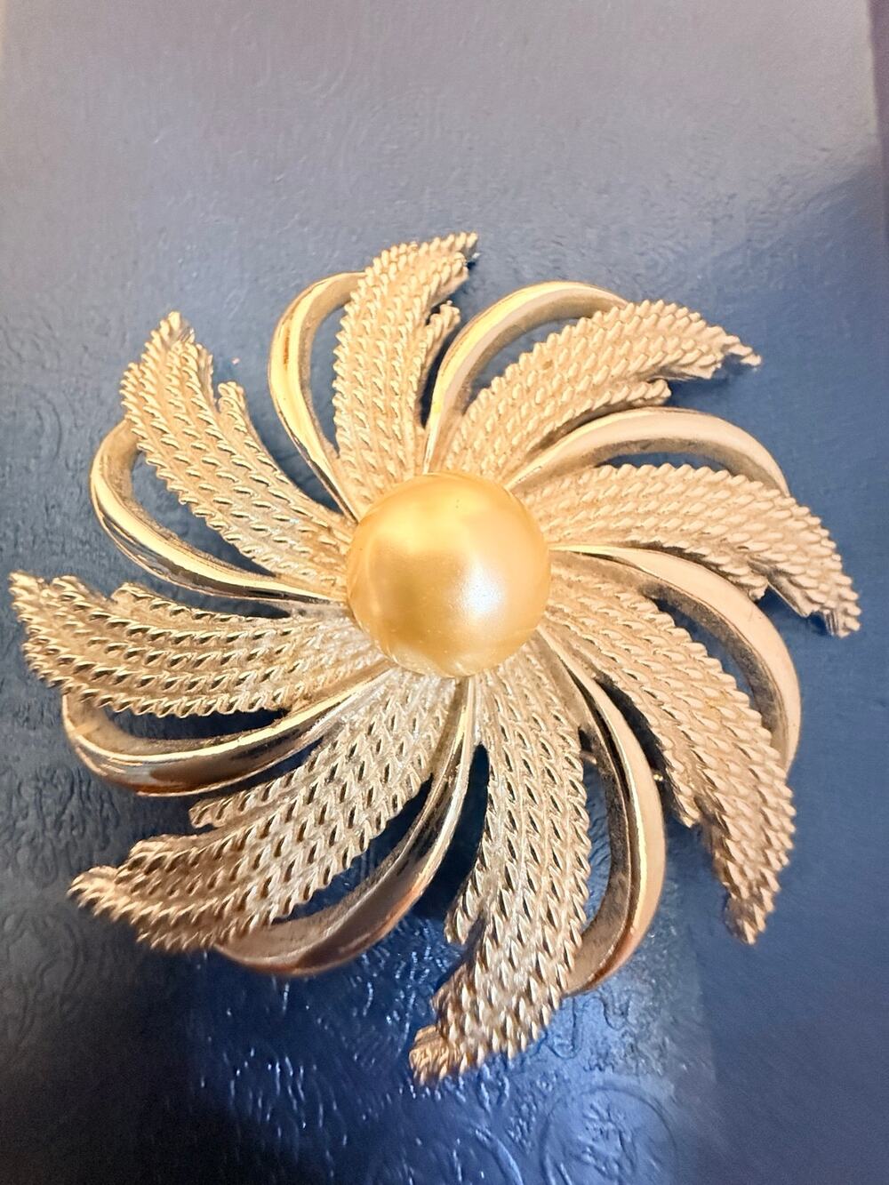Vintage Sarah Coventry Faux Pearl Flower Swirl Brooch